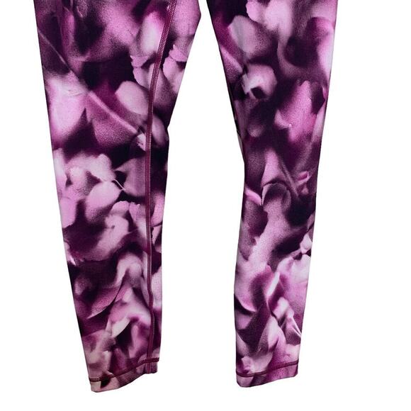 Lululemon‎ Purple Tie-Dye Wunder Under High Rise Pants SZ 6 - Picture 10 of 10